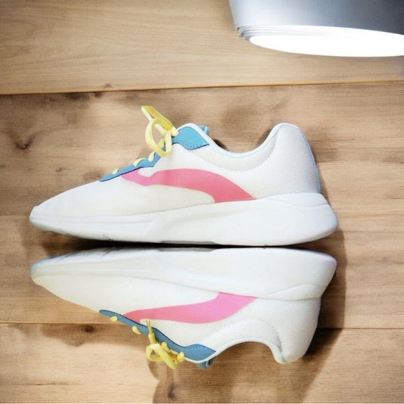 New Athletic Works Mesh Trainer Sneakers - Picture 8 of 16